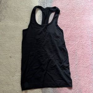 Lululemon black tank